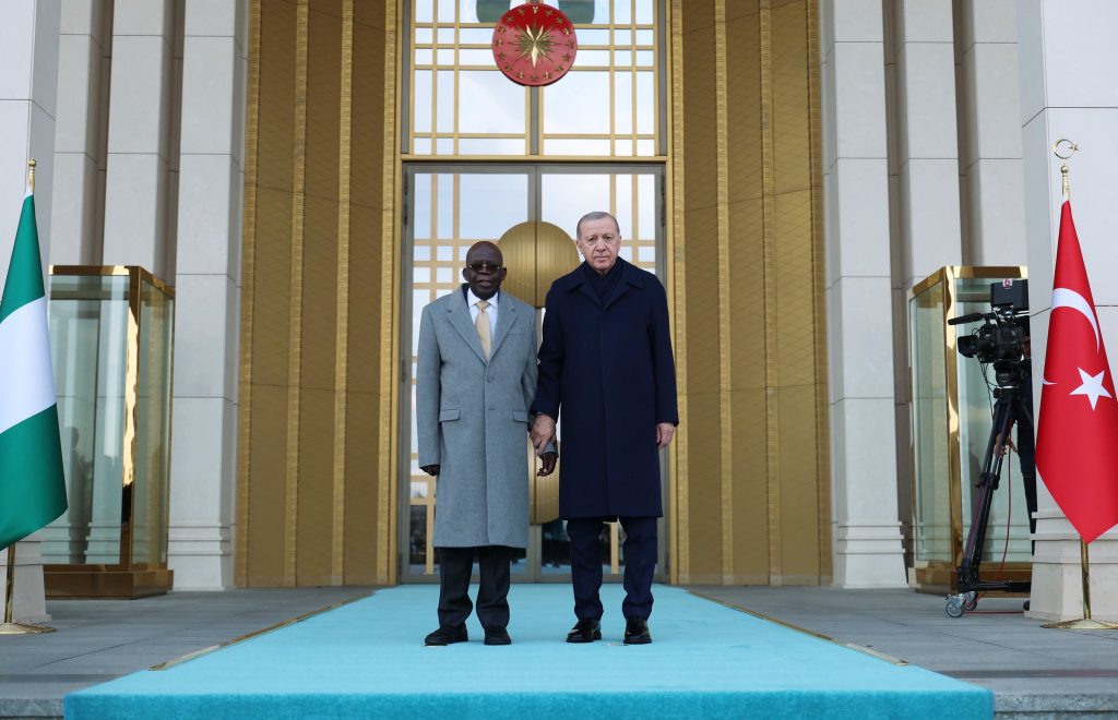 Tinubu stumbles, falls in Turkey — Presidency explains what happened 2 President President Recep Tayyip Erdogan, welcomed President Bola Ahmed Tinubu of Nigeria, who is paying a visit to Türkiye, with an official ceremony at the Presidential Complex.