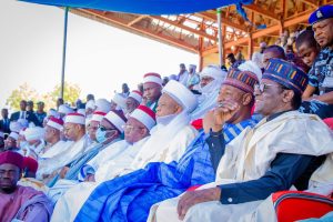 Zulum hosts Kanuri kinsmen