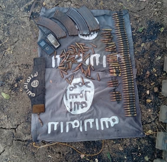 weapons recovered from.the suspects