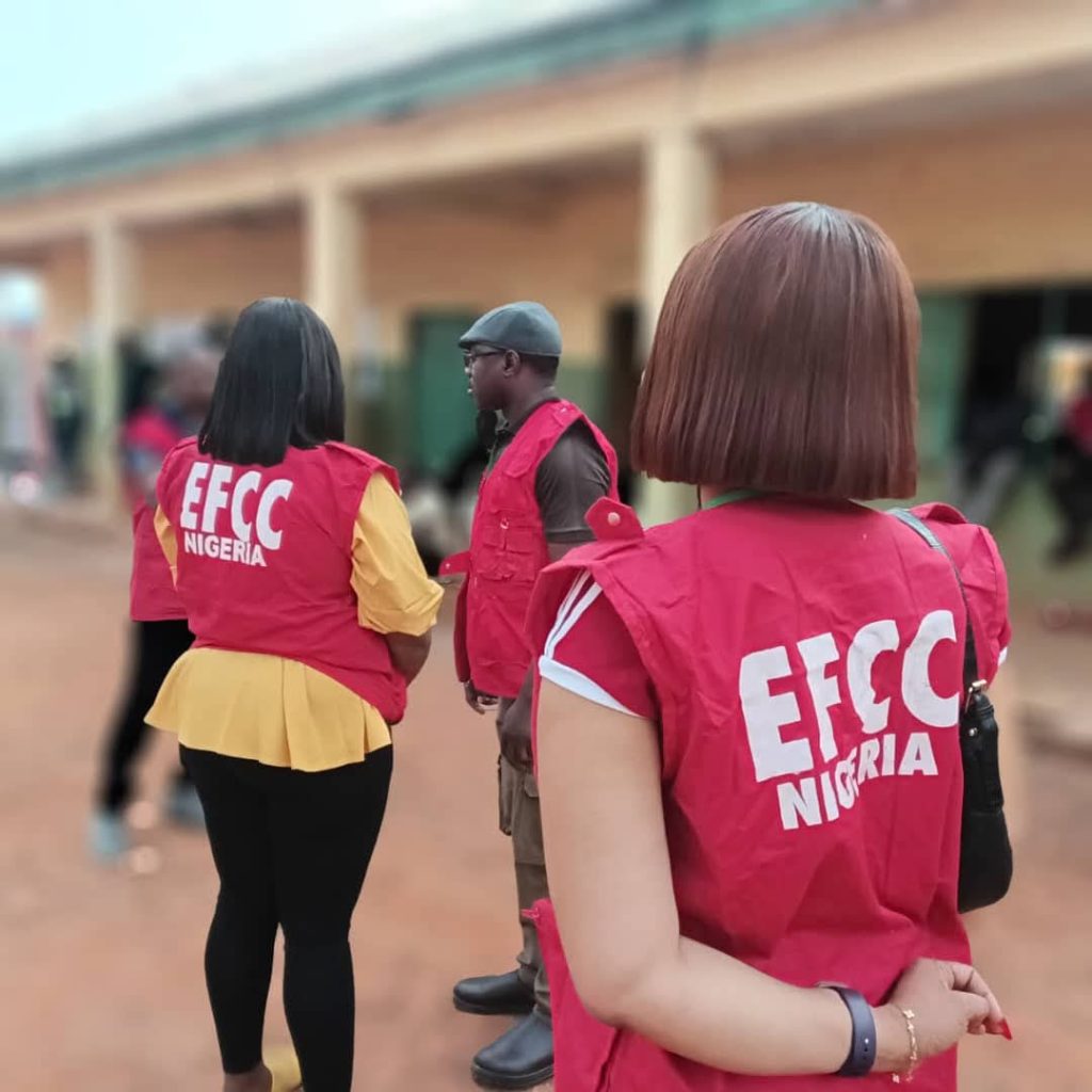 Efcc operatives