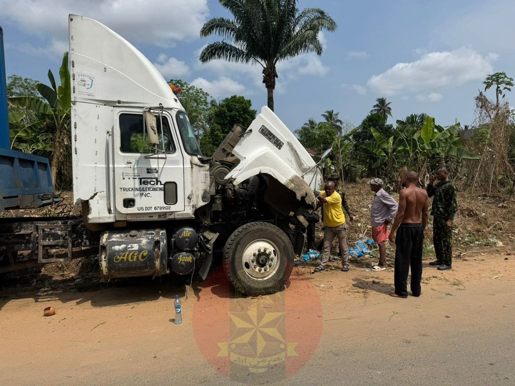 Troops arrest suspected criminals, recover stolen truck in Abia