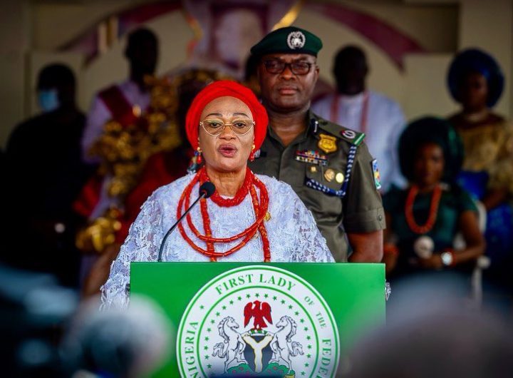 The First Lady, Oluremi Tinubu was conferred with the traditional title of Utukpa-Oritse of Warri Kingdom alias Ugbone