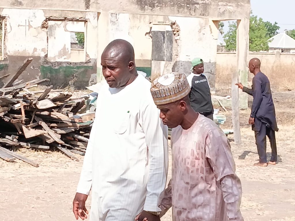 Taraba LG chairmen begin rehabilitation of schools1