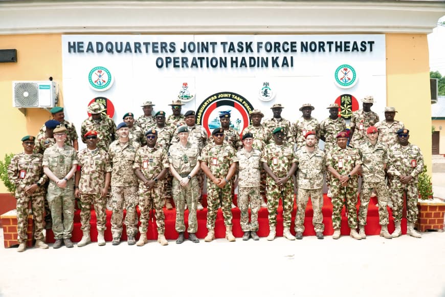 UK, German Defence Attachés visit Headquarters OPHK