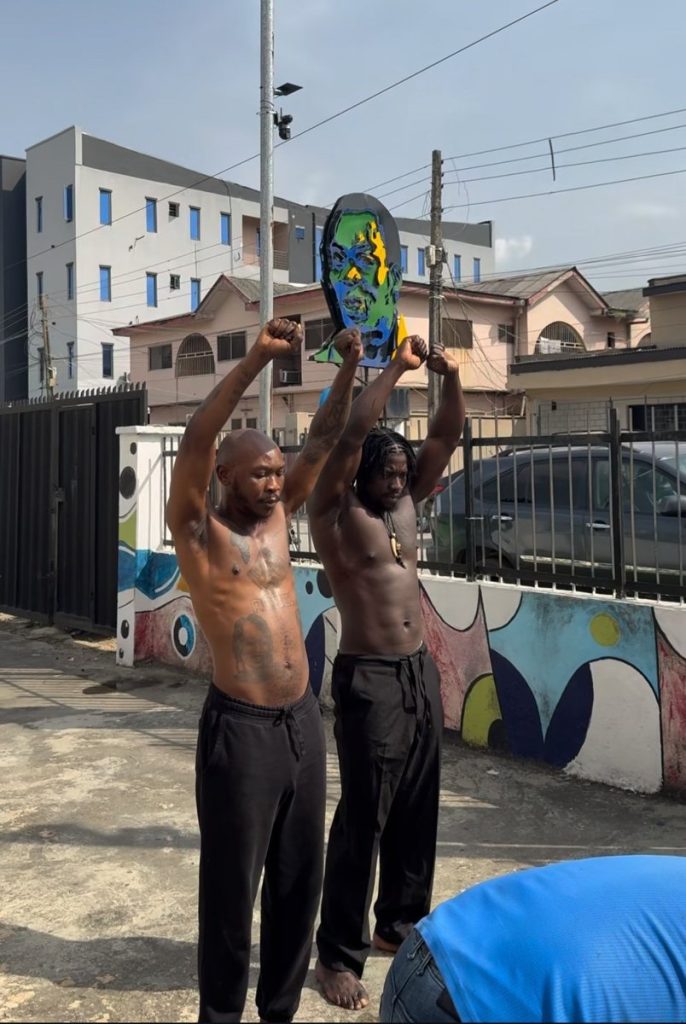 PHOTONews: VDM, Seun Kuti visit Fela’s grave, offers 2 rams as sacrifices 2 VDM visits Fela grave 3