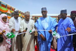 Borno State Governor, Babagana Zulum alongside the y the Minister of Budget and Economic Planning, Senator Abubakar Atiku Bagudu, and the Minister of Agriculture and Food Security, Senator Abubakar Kyari during the commissioning ceremony in Damasak