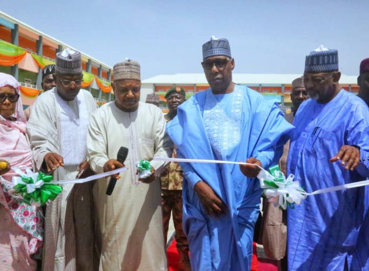 Borno State Governor, Babagana Zulum alongside the y the Minister of Budget and Economic Planning, Senator Abubakar Atiku Bagudu, and the Minister of Agriculture and Food Security, Senator Abubakar Kyari during the commissioning ceremony in Damasak