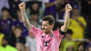 Messi hits 900 career. goals