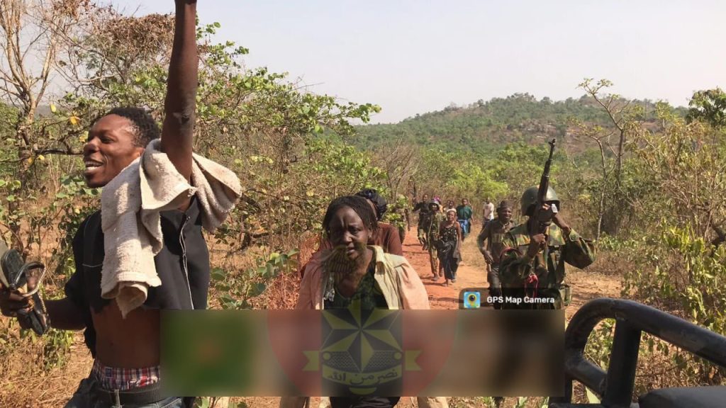 Guards Brigade troops rescue 19 kidnap victims, eliminate terrorist in Bwari, Abuja 3 Guards Brigade troops rescue 19 kidnap victims, eliminate terrorist in Bwari, Abuja