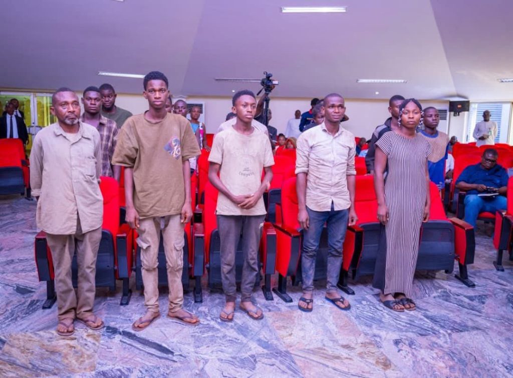 Benue kidnap: Alia receives rescued passengers, orders crackdown on criminals 2 Benue kidnap: Alia receives rescued passengers, orders crackdown on criminals