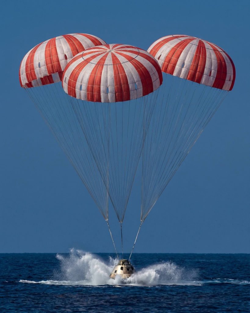 PHOTONews: Artemis II crew returns safely to earth after historic lunar mission 4 Artemis II crew returns safely to earth13