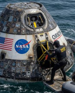 Artemis II crew returns safely to earth15