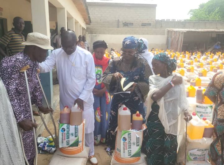 Boko Haram crisis: Northern CAN, Barnabas Aid support 1,000 displaced households in Borno