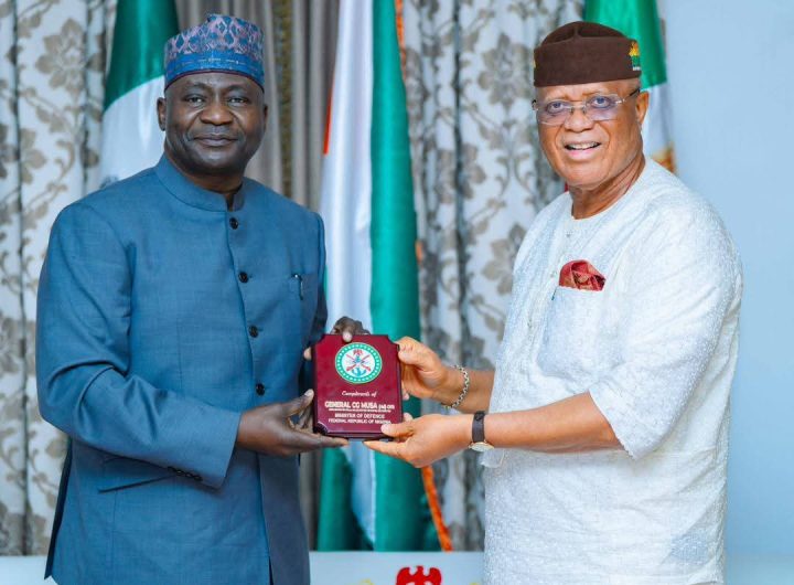 Defence Minister lauds Akwa Ibom Governor Eno over purposeful leadership
