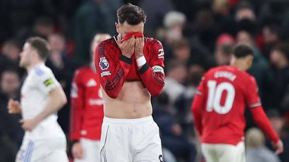 Carrick suffers first home loss as Manchester United fall to Leeds at Old Trafford