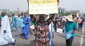 Retired police officers protest in fct