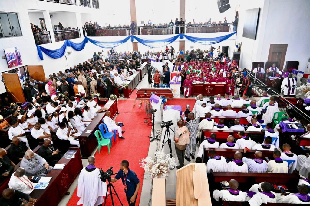 Wike, Akpabio, Umahi, Oshiomole pay final respects to Senator Mpigi in Rivers 4 Wike, Akpabio, Umahi, Oshiomole pay final respects to Senator Mpigi in Rivers