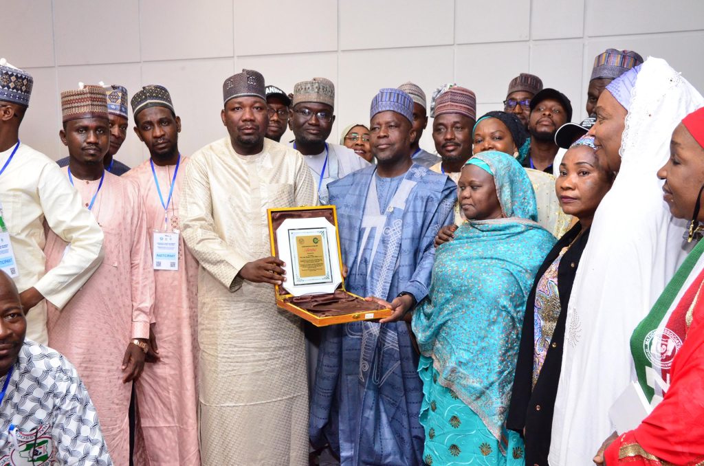 Zulum bags Nurse-Friendly Governor Award at Commonwealth Nurses Conference 2 Zulum bags Nurse-Friendly Governor Award at Commonwealth Nurses Conference