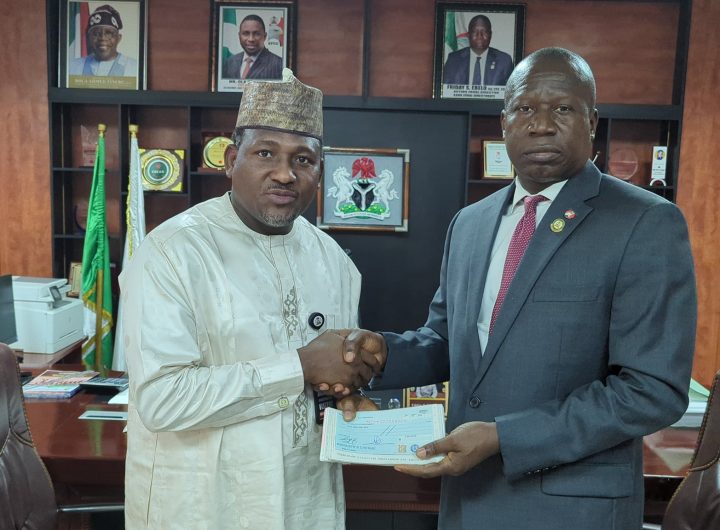 EFCC hands over recovered N837 million to Katsina Govt