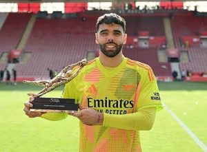 Arsenal goalkeeper Raya clinches 3rd straight Premier League Golden Glove