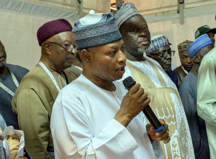 Uba Sani gives Kaduna pilgrims 300 Saudi Riyals each as hajj cash gift