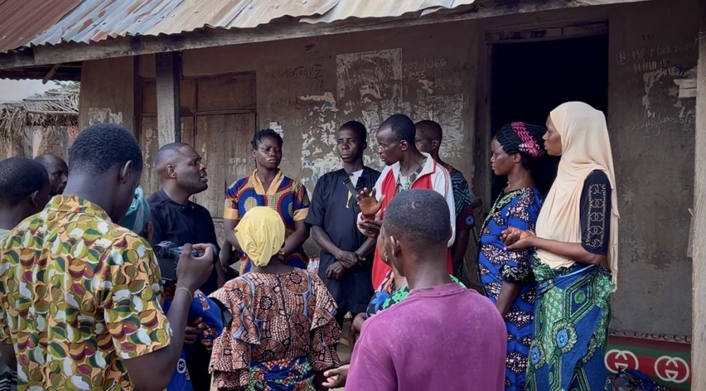 “They should take me and return my wife and baby” – Man whose family was abducted in Oyo cries out