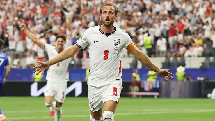Kane breaks England World Cup record as 3 Lions top Group, Croatia end Ghana's dream