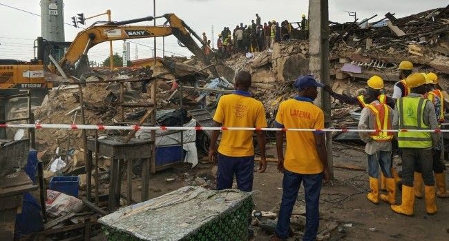 Lagos building collapse: 2 dead, 16 injured as rescue operation continues 2 Lagos building collapse: 2 dead, 16 injured as rescue operation continues