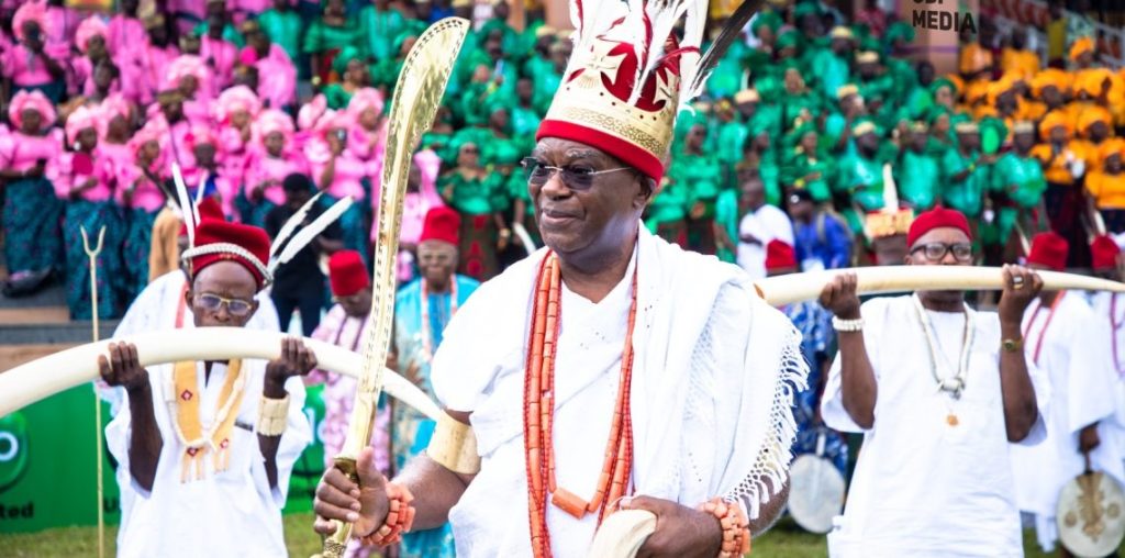 Obi of Onitsha, Igwe Alfred Achebe