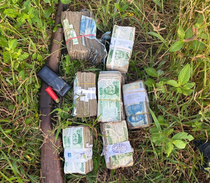Ogun police eliminate 2 kidnappers, recover gun, ₦2.2m, phone, expended cartridge