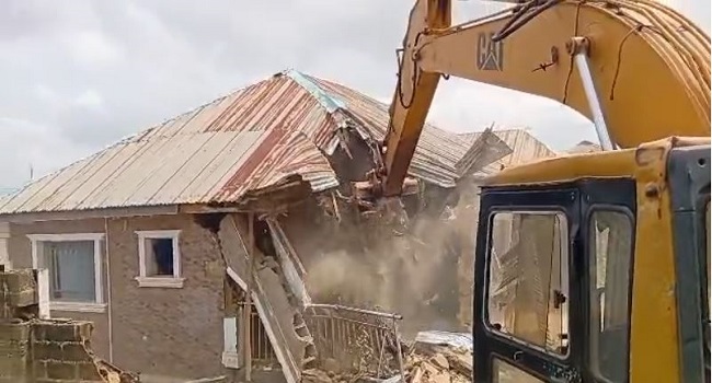 Oyo demolishes building linked to kidnapping of Adelabu’s sister, twin sons