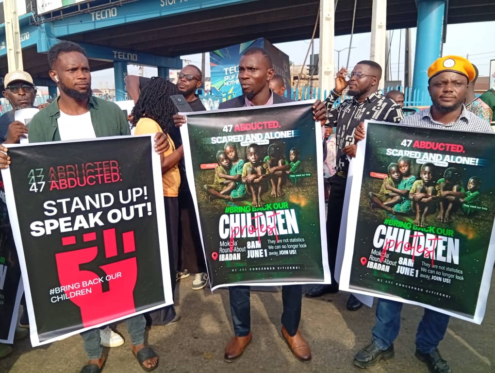 Ibadan protest erupts as NUT declares indefinite strike over abducted pupils, teachers