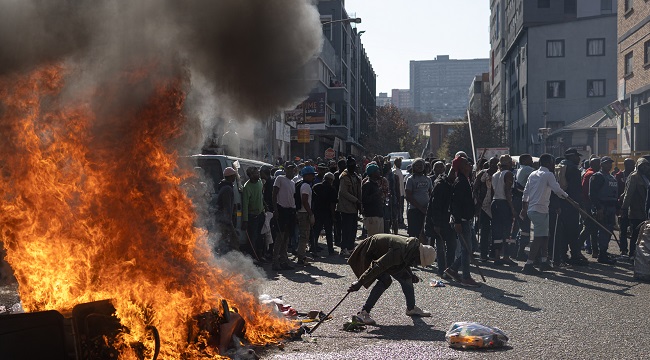Thousands protest across South Africa, demand deportation of illegal migrants 2 Thousands protest across South Africa, demand deportation of illegal migrants
