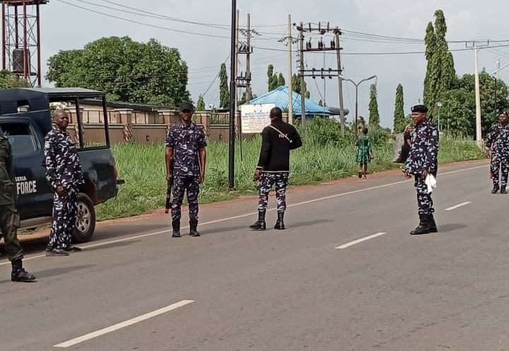 Police impose road block ban vehicle ahead of Ekiti election