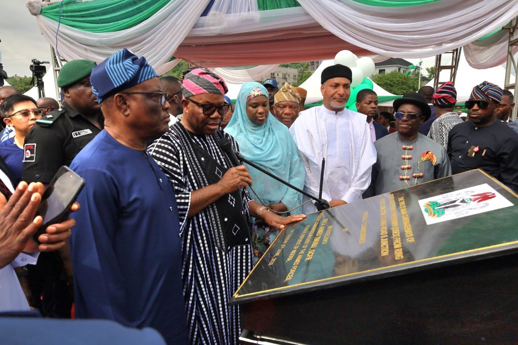 Tinubu commissions OSEX Main Carriageway, vows end to era of abandoned projects 2 Tinubu commissions OSEX Main Carriageway, vows end to era of abandoned projects