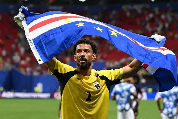 Cape Verde goalkeeper Vozinha p