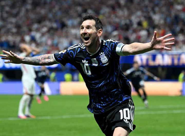 Argentina stun England with late comeback, set up World Cup final clash against Spain 