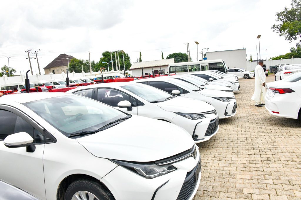 Bago presents vehicles to vice chairmen of 25 LG councils of Niger State 2 FARMER GOVERNOR UMARU BAGO PRESENTS VEHICLES TO VICE CHAIRMEN OF ALL 25 LOCAL GOVERNMENT COUNCILS