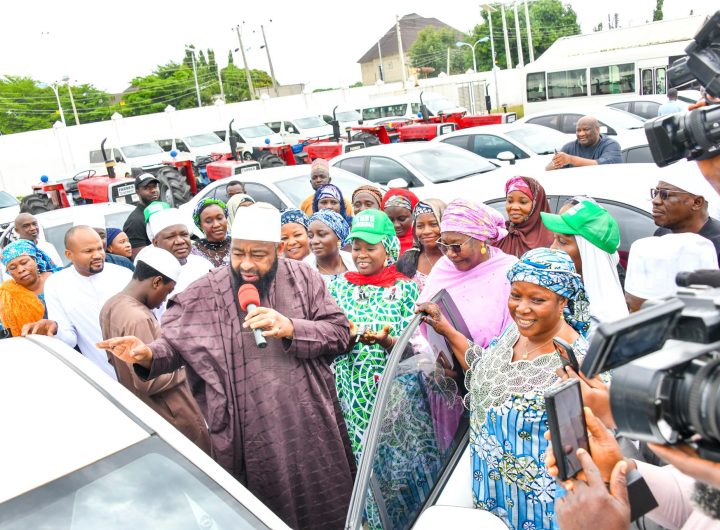 Bago presents vehicles to vice chairmen of 25 LG councils of Niger State
