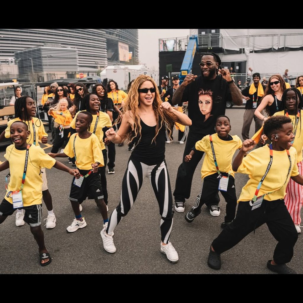 Burna Boy, Shakira reunite as FIFA World Cup final halftime show nears 4 Burna Boy, Shakira reunite as FIFA World Cup final halftime show nears