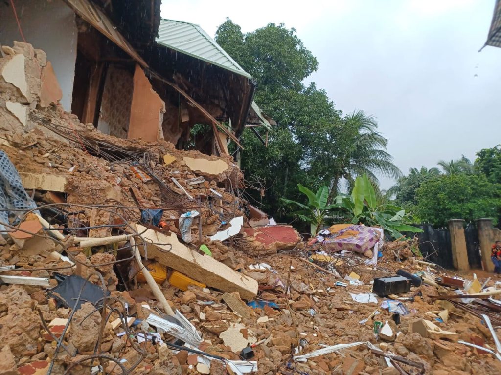 Anambra hostel collapse: 3 students rescued as search continues for trapped victims