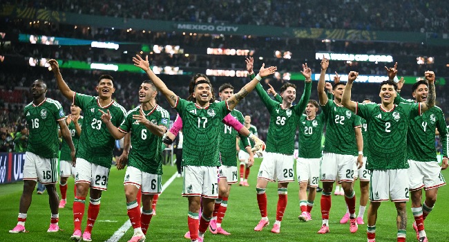 Mexico beat Ecuador 2-0 to end 40-year World Cup knockout curse, reach last 16