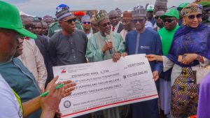 Zulum rolls out free gas cylinders for 23,700 teachers,