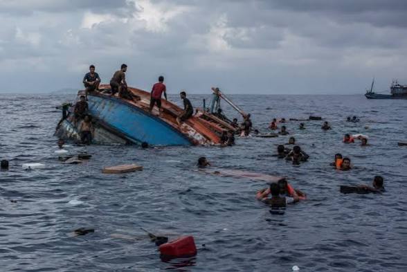 Over 500 feared dead as boats carrying Rohingya refugees sink off Myanmar coast
