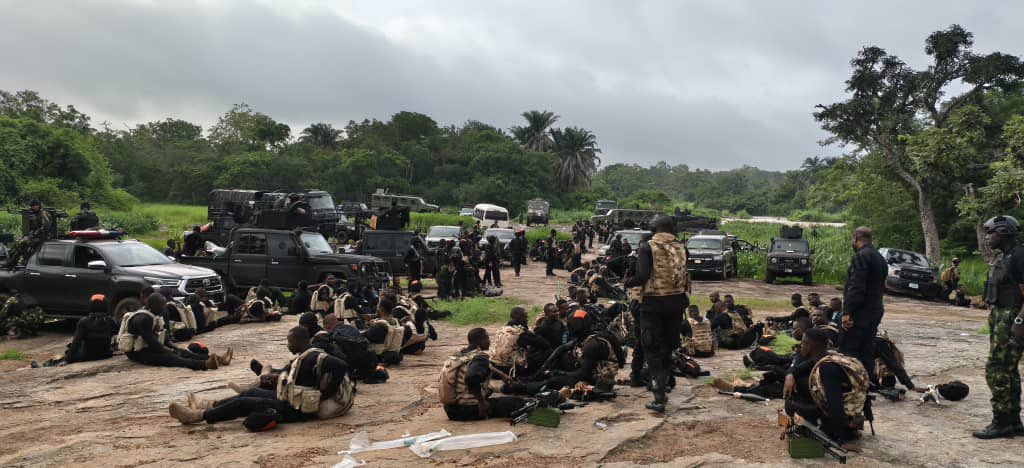 How Nigerian troops rescued 44 kidnapped Oyo pupils, teachers after month-long operation 2 security agencies rescue kidnap Oyo teachers students
