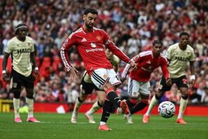 Bruno Fernandes hat-trick inspires Man United to 5-2 win over Ipswich