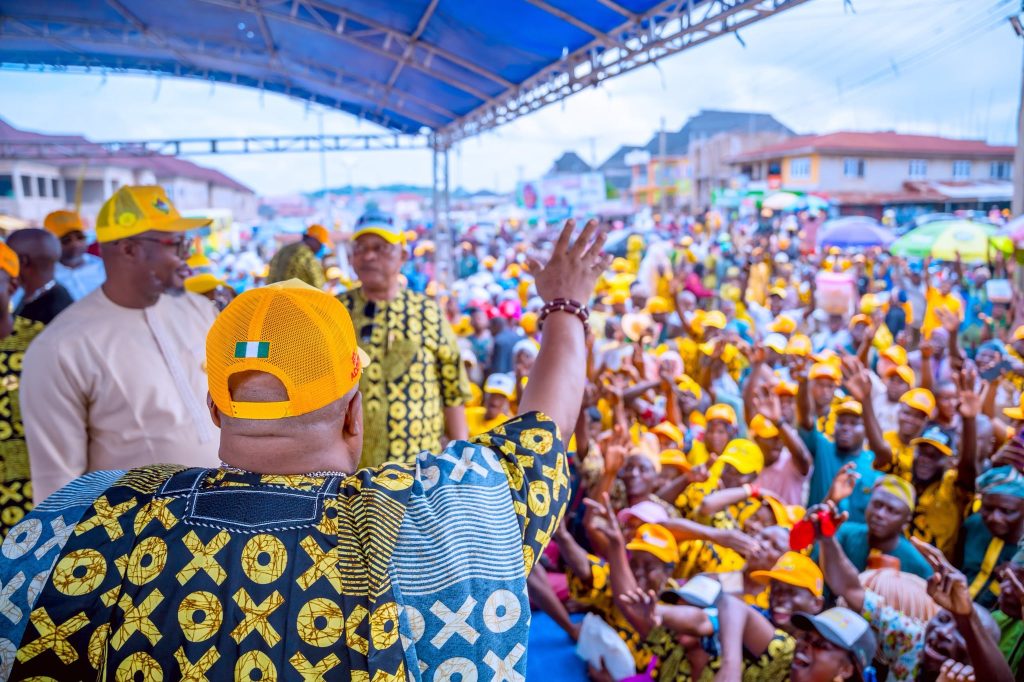 Adeleke opens 10-span Oke Fia flyover, says ‘they tried to stop us, but we delivered’