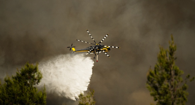 2 firefighting helicopter crew killed in mid-air collision as Greece battles wildfires 2 2 firefighting helicopter crew killed in mid-air collision as Greece battles wildfires