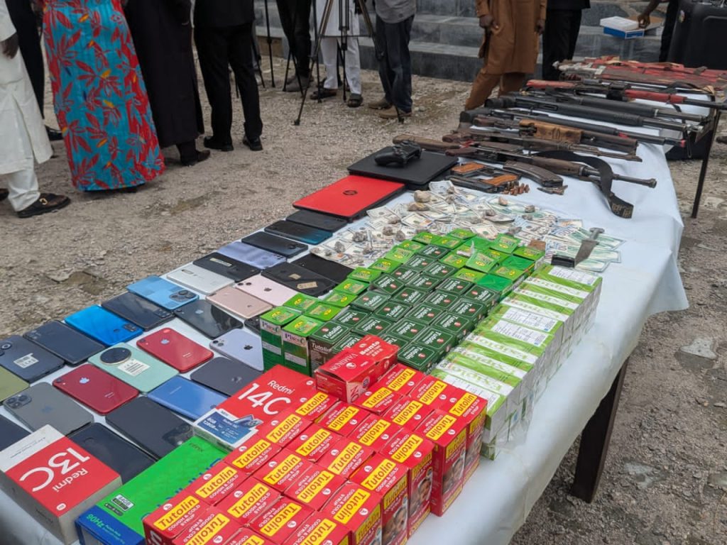 Kaduna police neutralise kidnap kingpin, arrest 16 suspects, recover weapons, ₦69m solar equipment
