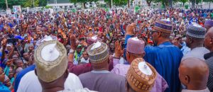 Defying rain, Zulum kicks off mobilisation for Tinubu after US trip